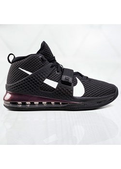 Buty sportowe męskie nike, lato 2020 w Domodi Buty sportowe męskie nike, lato 2020 w Domodi