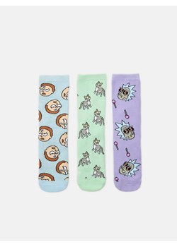 Cropp - 3 pack skarpet Rick and Morty - wielobarwny ze sklepu Cropp w kategorii Skarpetki damskie - zdjęcie 93871972