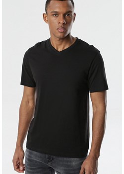 Czarna Koszulka Pixyphe ze sklepu Born2be Odzież w kategorii T-shirty męskie - zdjęcie 95002040