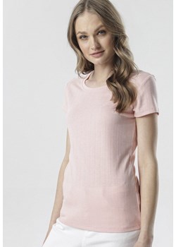 Jasnoróżowy T-shirt Chenelin ze sklepu Born2be Odzież w kategorii Bluzki damskie - zdjęcie 95003974