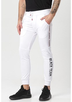 Białe Spodnie Liseis ze sklepu Born2be Odzież w kategorii Spodnie męskie - zdjęcie 95007750