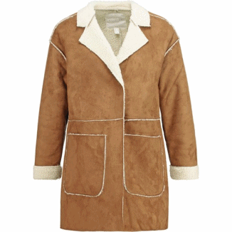 Wybór stylistki: kolor orzechowy