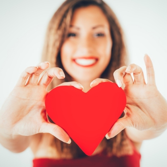 Inspiracje na Walentynki: czerwona sukienka