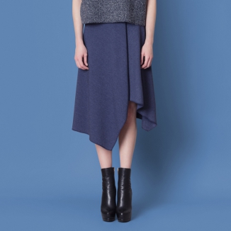 Jak nosić asymetryczną spódnicę?