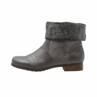 Jak nosić kolorowe botki?