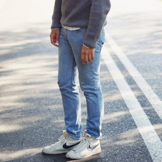 Jesienne jeansy dla mężczyzn