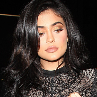 Makijaż w stylu Kylie Jenner tutorial