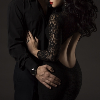 Mała czarna na Walentynki z wyprzedaży