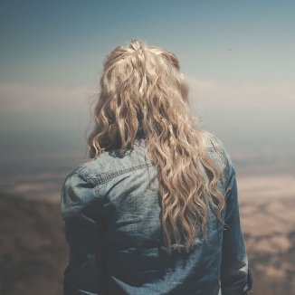 Must have: ponadczasowa koszula jeansowa