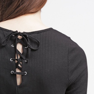 Must have - sznurowania na ubraniach