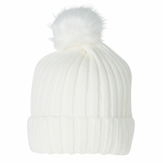 Zimowy must have: czapka z pomponem